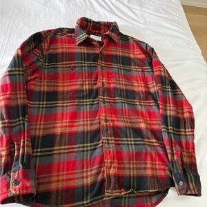 American Eagle Outfitters Cozy Red, Black, Olive Green Plaid Shirt size S